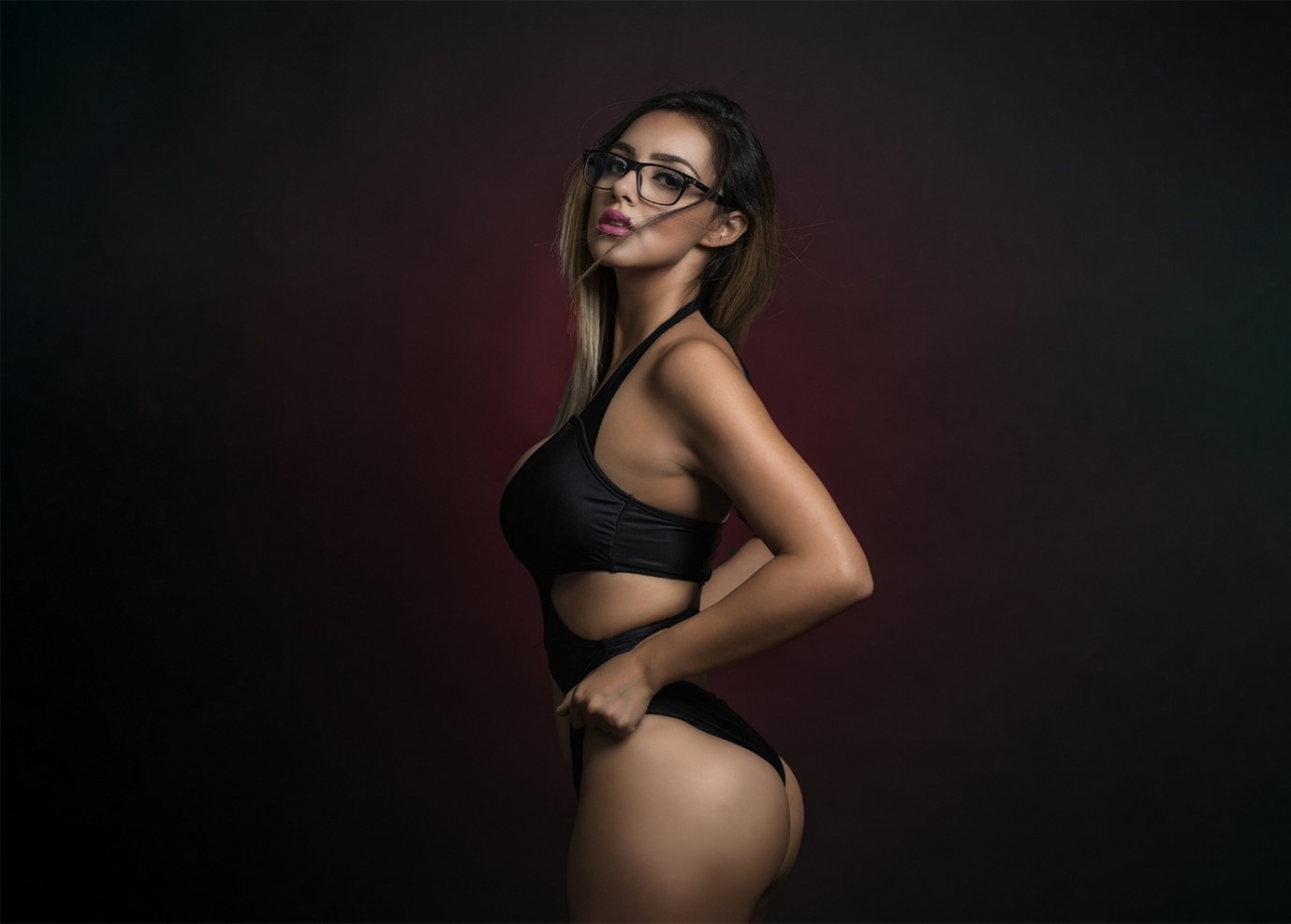 Book Escort Service in Delhi, Call Girls Available at 24/7