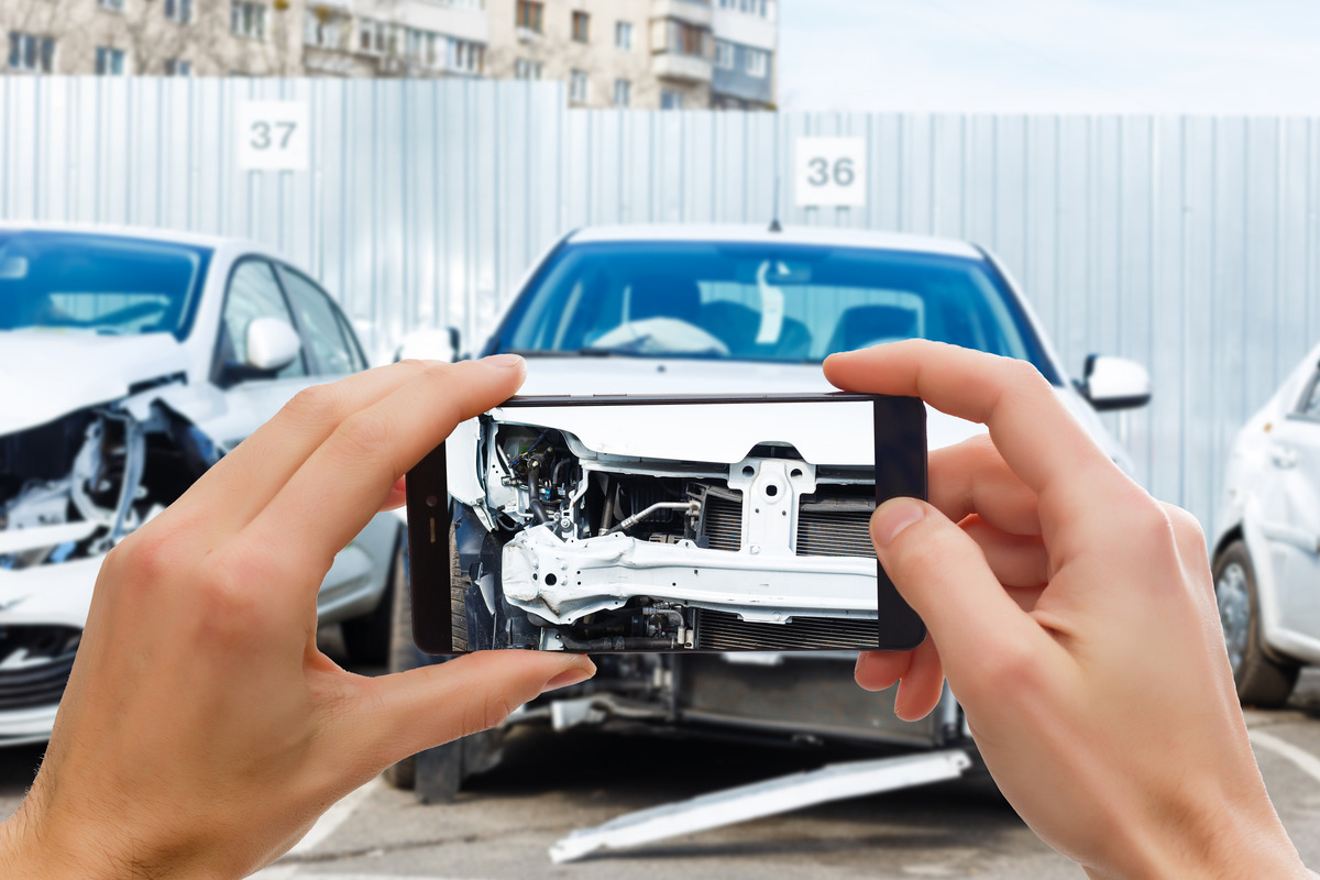 What to Do Immediately After a Car Accident in UAE (2025): A Step-by-Step Guide